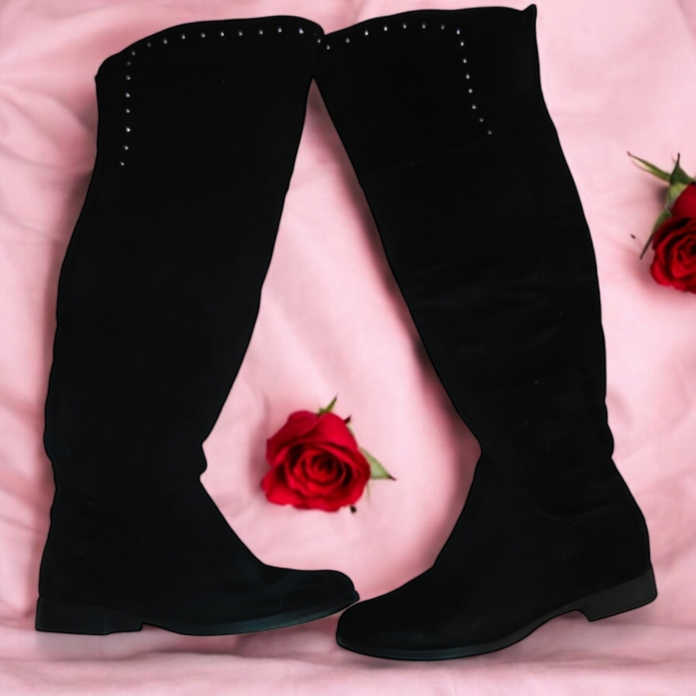 Black Women's Knee-High Boots